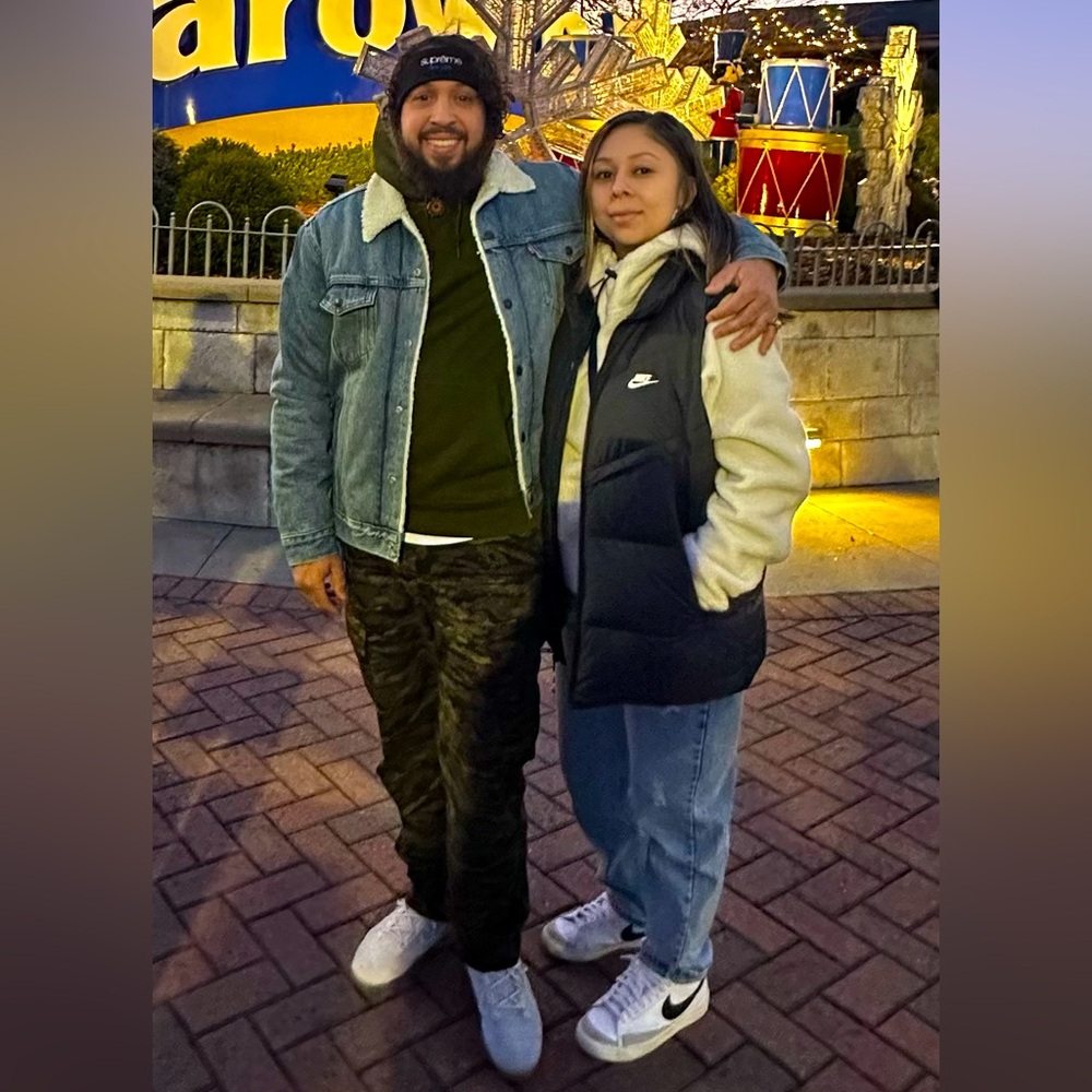 Meet your Posher, DJ